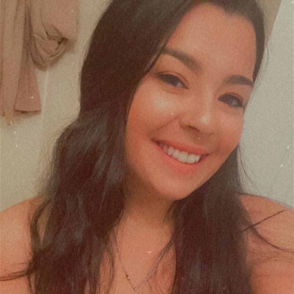 Meet your Posher, Kayla
